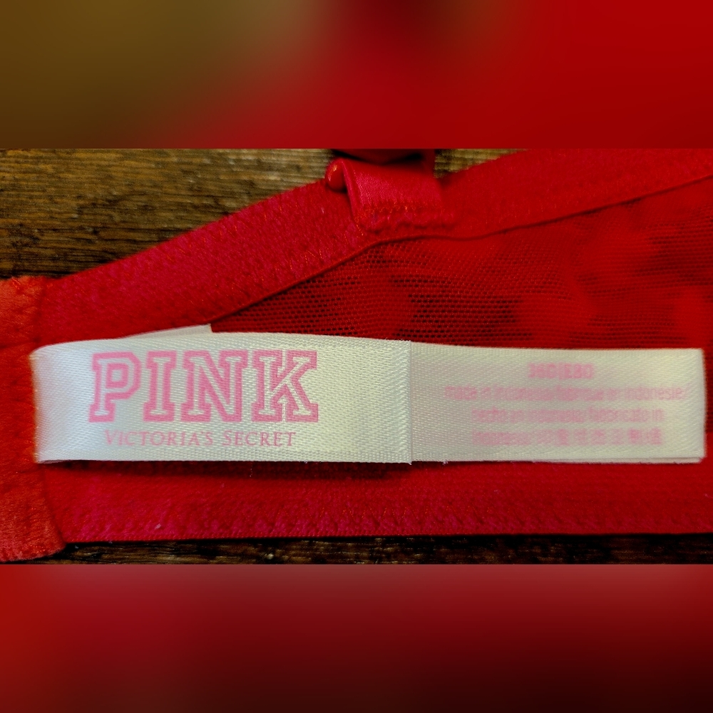 Victoria's Secret Pink Christmas Bra Free Pantie With Purchase - Picture 4 of 6